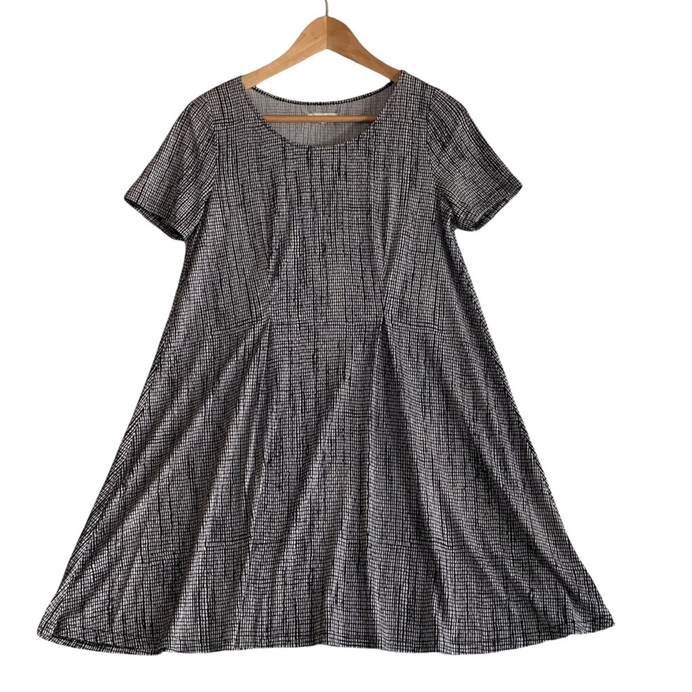 Silence & Noise - Urban Outfitters - Gray Black Short Sleeve A-Line Shift Dress